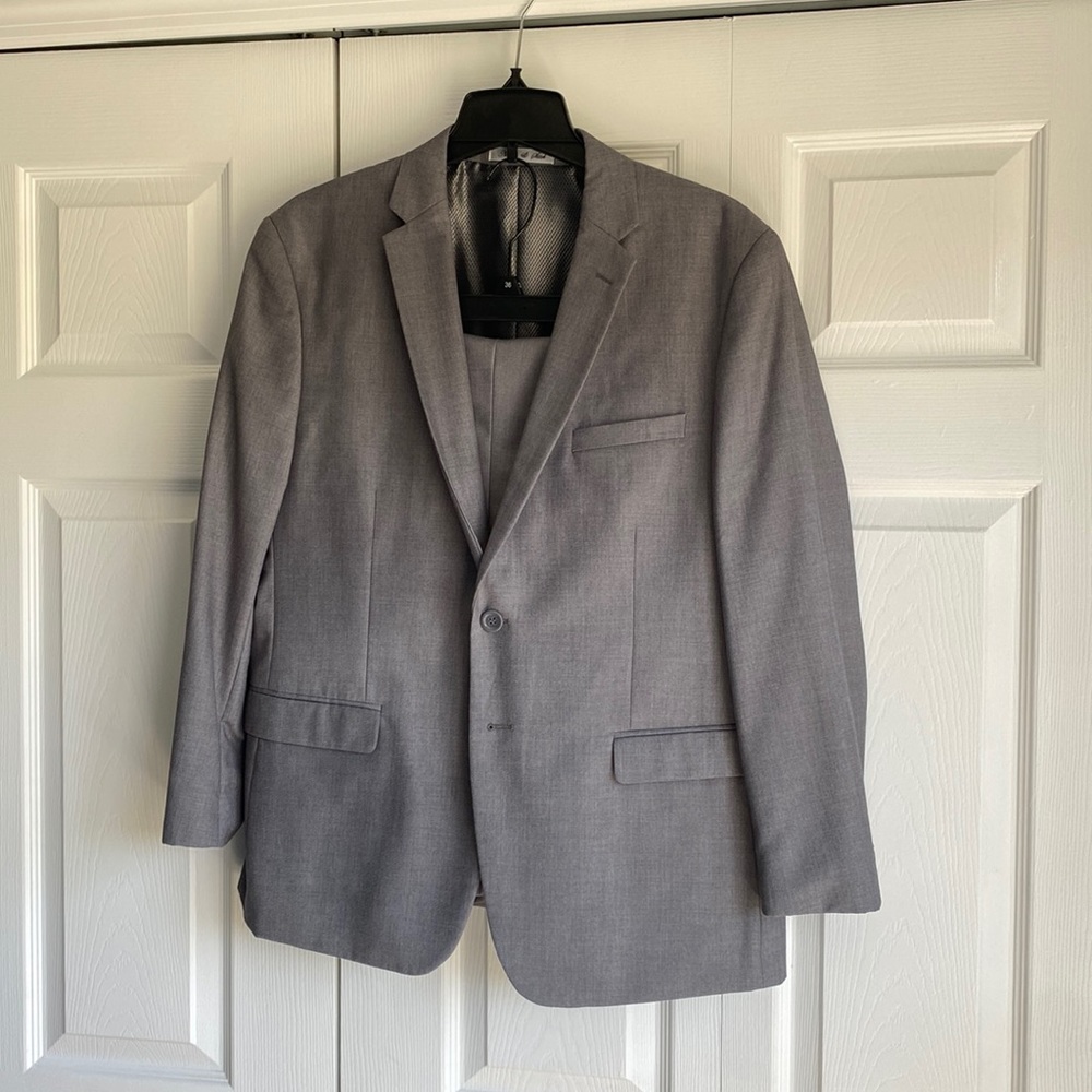 Needle & Stich Men’s Grey Suit